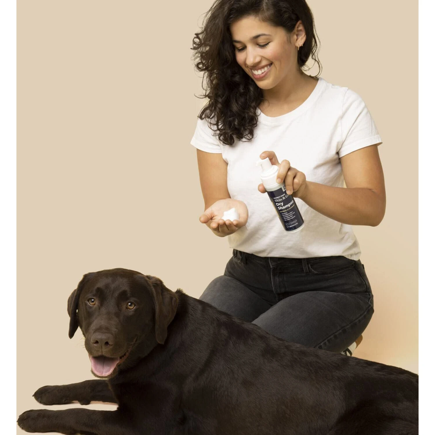 Honest Paws Hydrating Skin & Coat Waterless Dog Shampoo, 6.3-oz Bottle 8 Honest Paws Hydrating Skin & Coat Waterless Dog Shampoo, 6.3-oz Bottle - Image 6